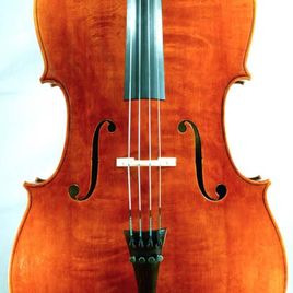 Frontansicht Cello